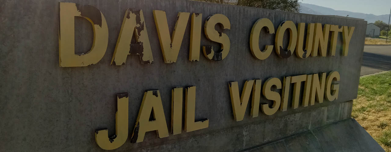 1280×500-davis-county-jail-visiting-inmate